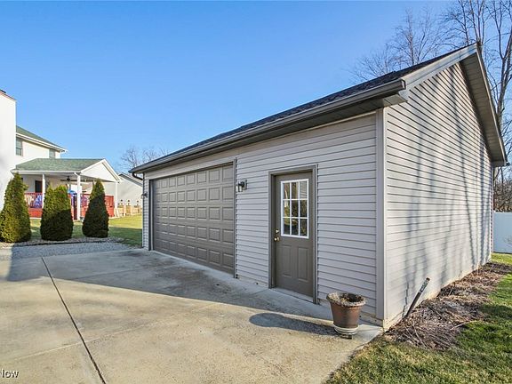 3rd image of 1869 Countryside Dr