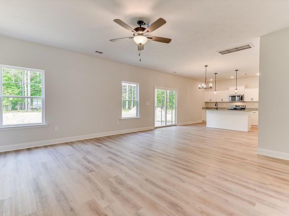 2nd image of 154 Traditions Dr