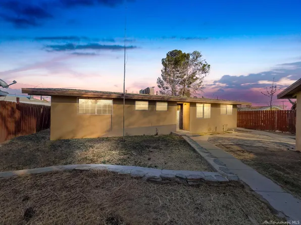 15570 M St, Mojave, CA 93501