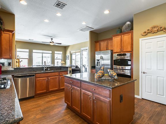 3rd image of 5016 W Culpepper Dr