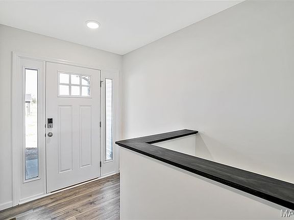 3rd image of 302 White Orchid Ct