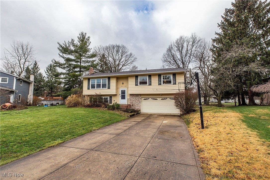 3915 Claythorne Pl, Brunswick, OH 44212 | Zillow