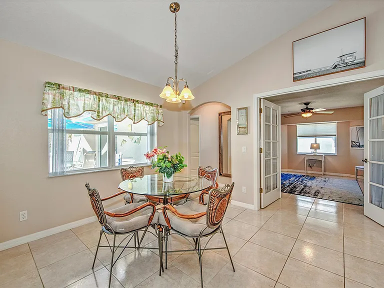 61 Long Meadow Ln — Photo 15