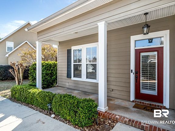 2nd image of 30585 Pine Ct