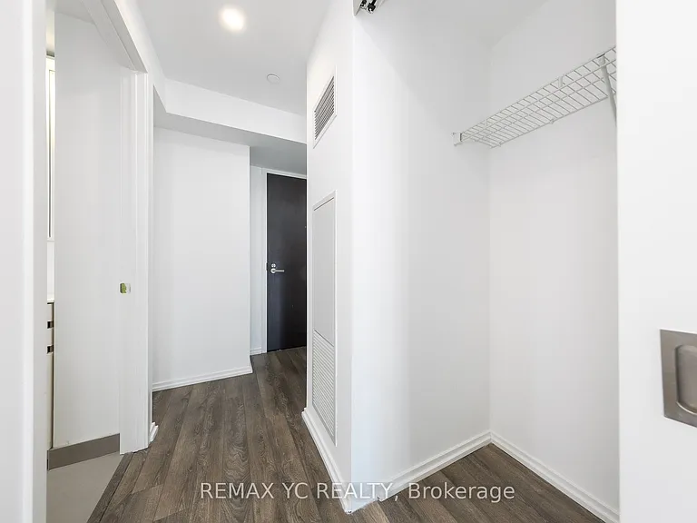 197 Yonge St #4404 — Photo 12