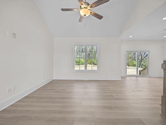 3rd image of 506 Hicksmill Rd