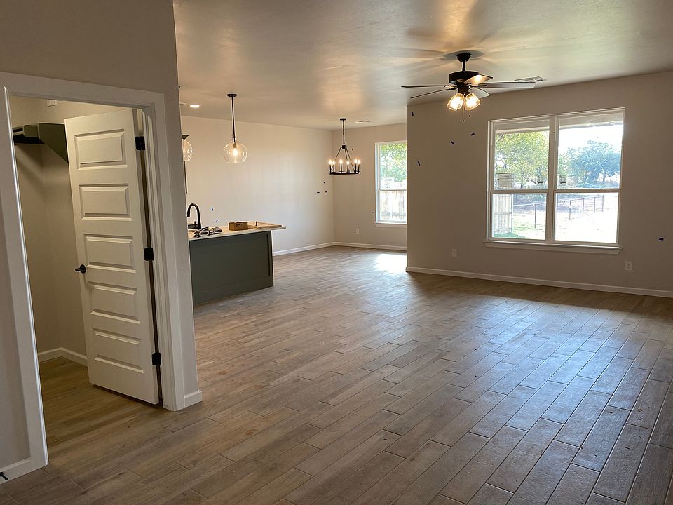 Living Room
Laundry Entry on the Left
