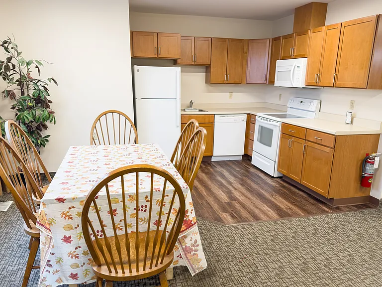 South Pointe Senior Apartments — Photo 15