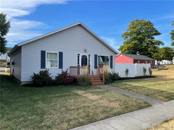 7 W Main St, Fletcher, OH 45326