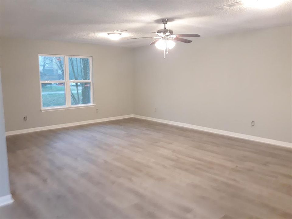 1st image of 26957 Spanish Oaks Dr