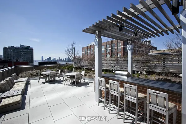 Sold by Town Residential | media 27