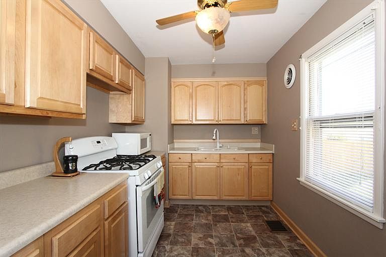 1st image of 337 Hastings Ave