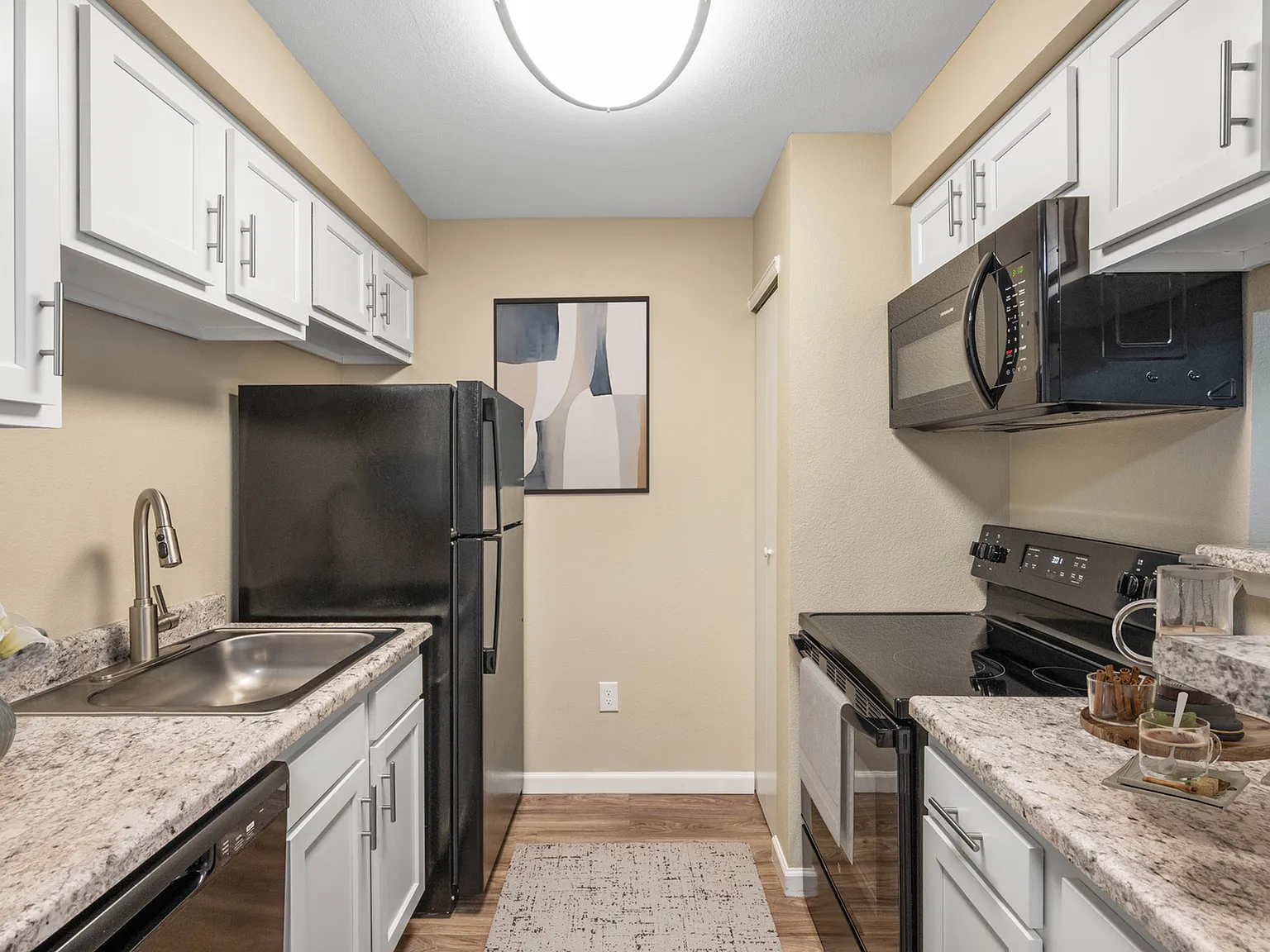 Bella Terra at City Center Apartments — Photo 3