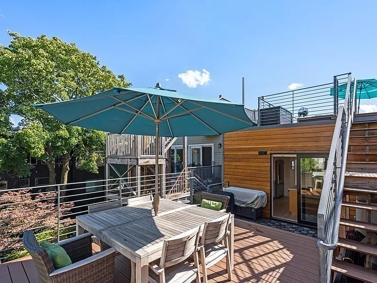 288 Marginal St #4 — Photo 1