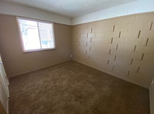 1425 G St #H, Lincoln, NE 68508