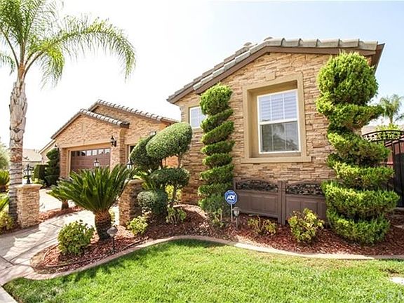 2nd image of 457 Olazabal Dr