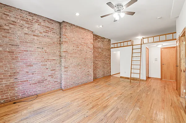 Rented by Oxford Property Group | media 4