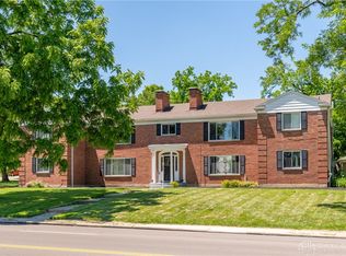 1121 Far Hills, Oakwood, OH 45419