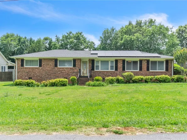 2800 Ranchwood Dr, Anderson, SC 29621
