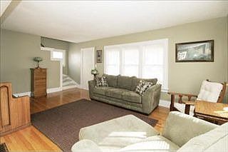3rd image of 613 Campbell Ave