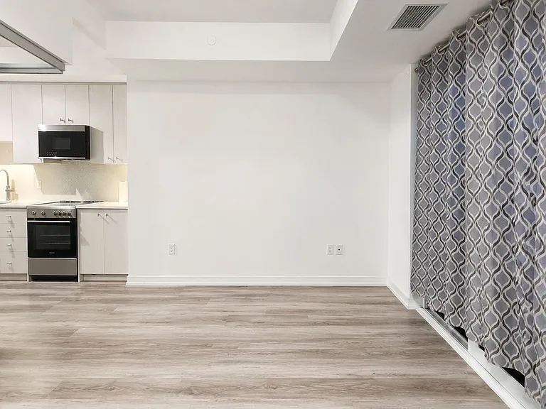5 Wellington St S #905 — Photo 16