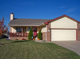 2301 Bristol Ln, Newton, KS 67114