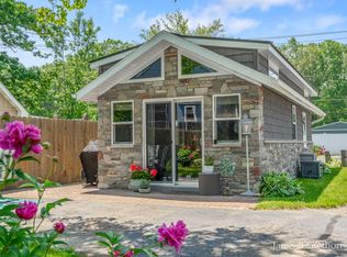 11811 Marsh Rd APT 9, Shelbyville, MI 49344