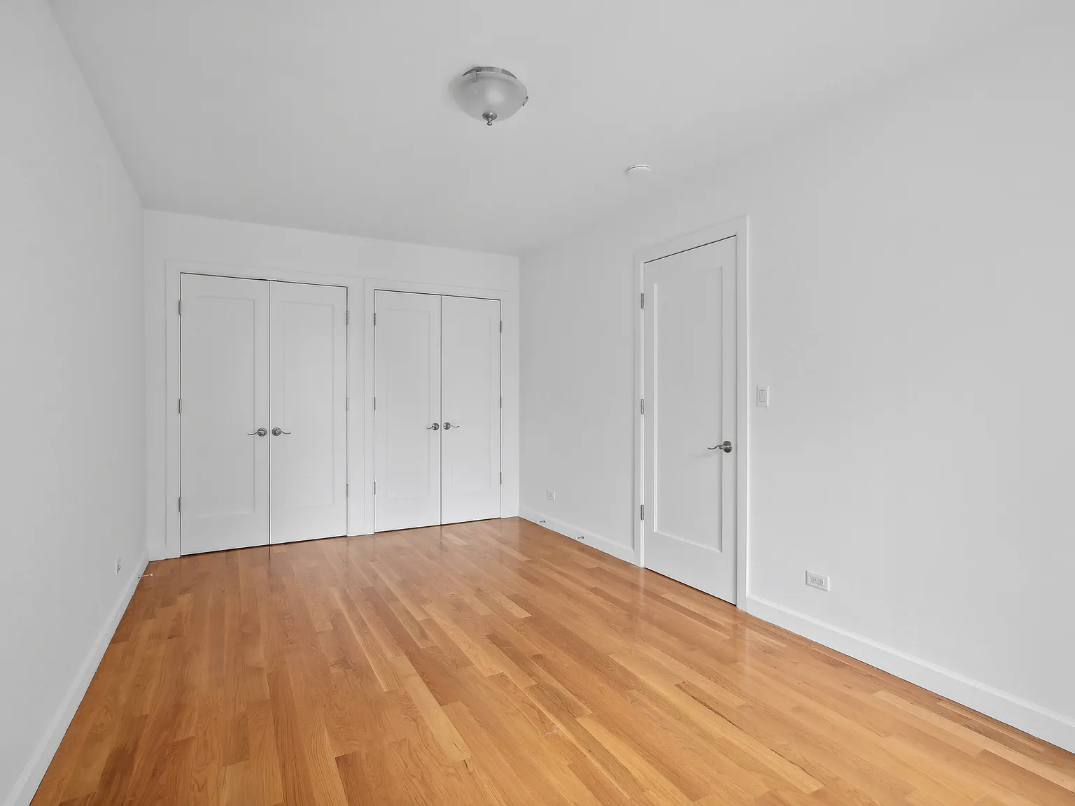 920 Riverside Drive — Photo 4