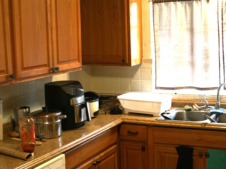 DIshwasher and other side of the kitchen