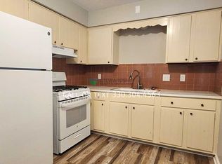 2305 Nesmith Lake Blvd, Akron, OH 44314
