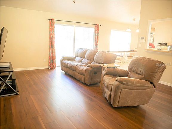 4th image of 40349 Dogwood Way
