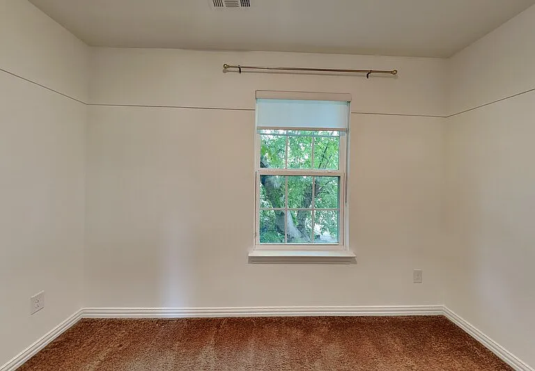 3321 Rutz St — Photo 10