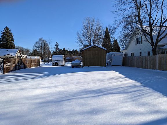 5th image of 684 6th Ave S