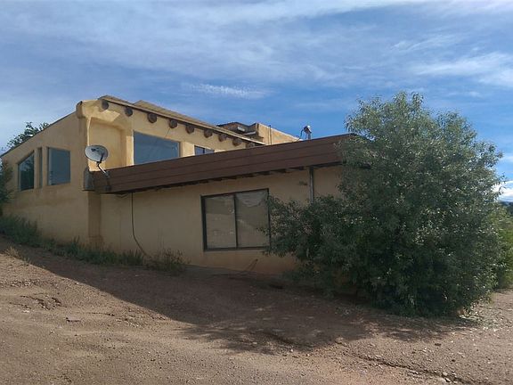 3rd image of 909 Camino Tres Arroyos
