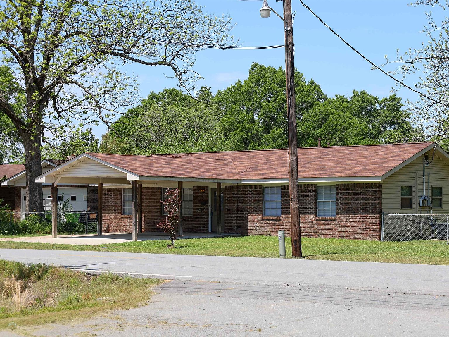 804 W 3rd St, Lonoke, AR 72086 Zillow