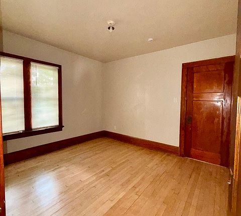 5th image of 3530 N 39th St #1