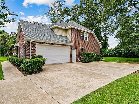 3rd image of 2913 Murray Ln
