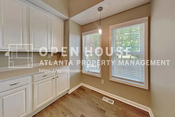 6778 Oakhurst Ct — Photo 7