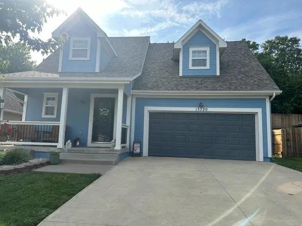 13720 Leigh Dr, Bonner Springs, KS 66012
