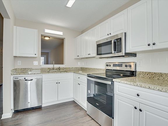 4th image of 4733 Brookwood Ln