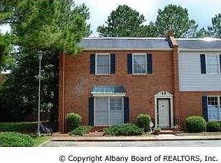 1st image of 431 Kingswood Ct
