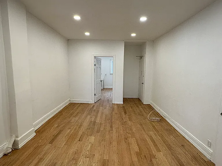 182-30 Hillside Ave #2A — Photo 2
