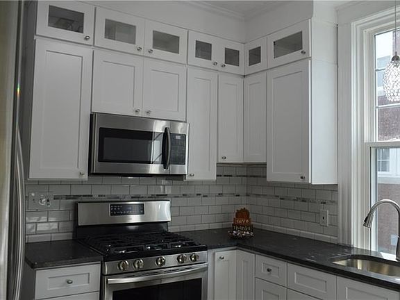 3rd image of 624 N McKean St