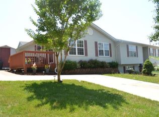 1360 Neff Rd, Saint Clair, MO 63077