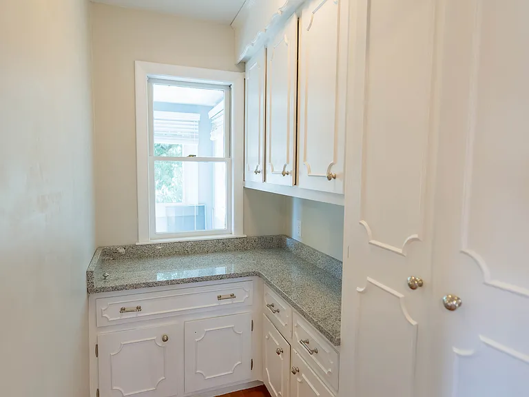 12 Benham St #2 — Photo 26
