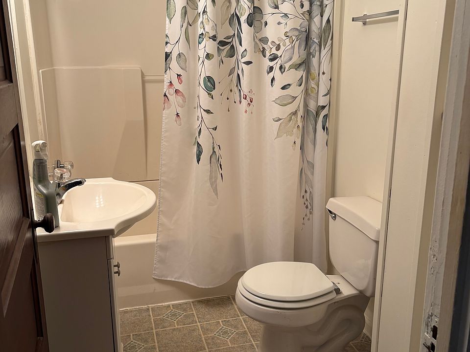1st image of 41 N Pawling St