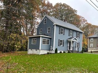 11 Heather Dr, Andover, MA 01810