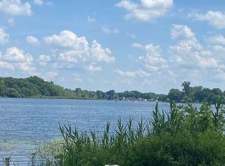 55228 Pear Rd, South Bend, IN 46628