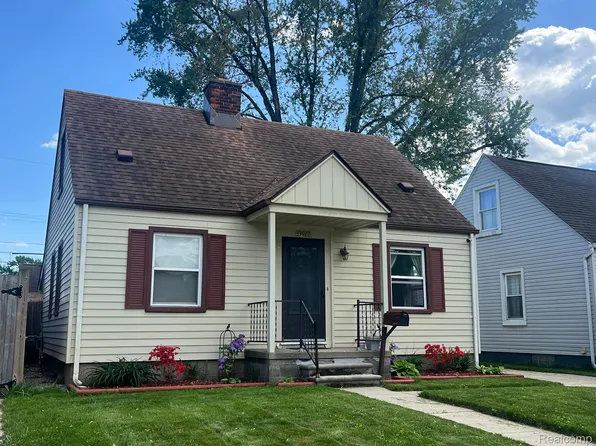 33977 Richard St, Wayne, MI 48184