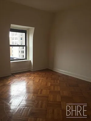 Rented by Brooklyn Heights Real Estate Inc | media 27